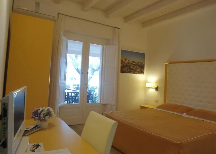 Hotel Parco Dei Manieri